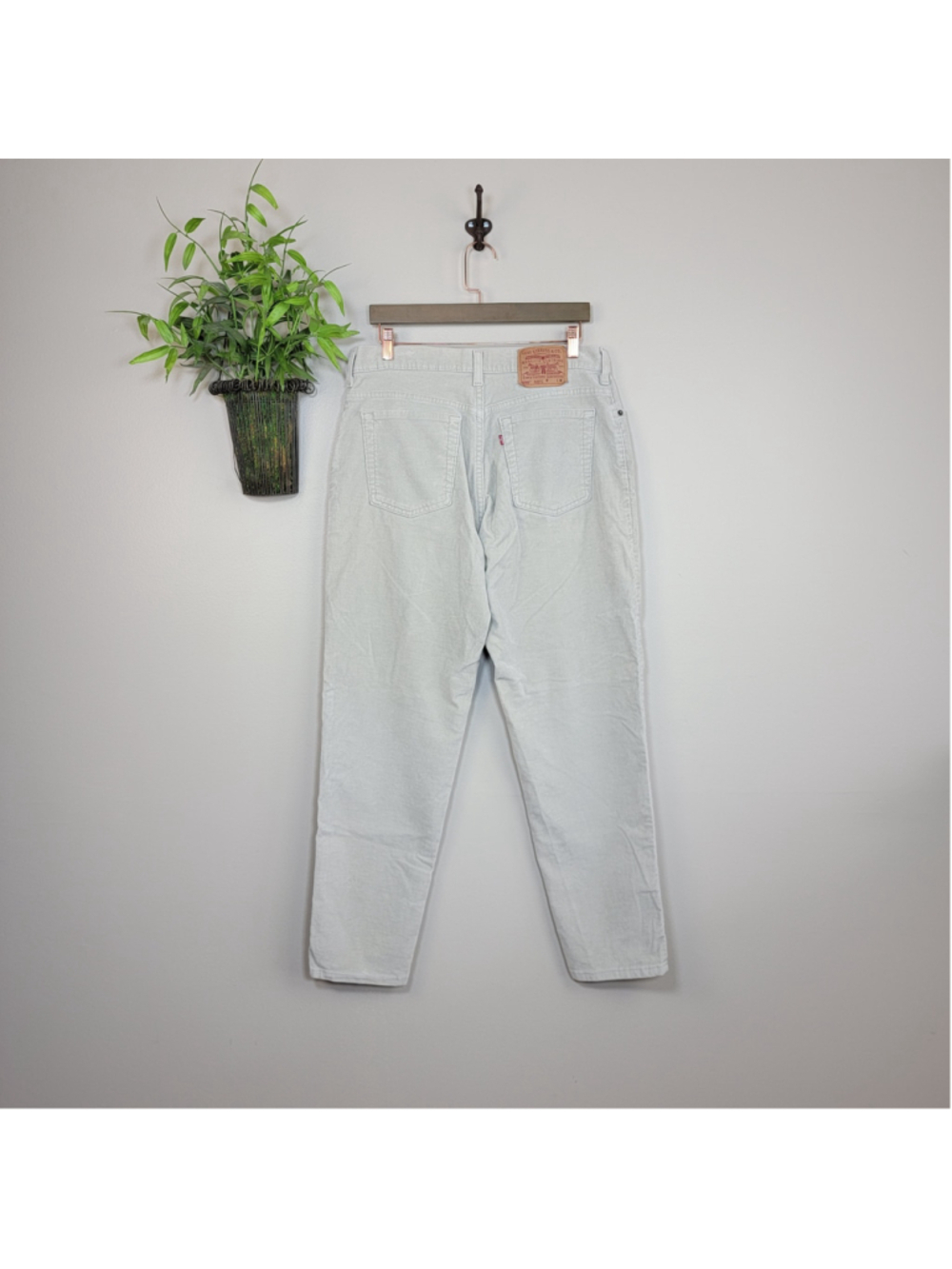 Vintage Levi's 550 Relaxed Fit Tapered Leg Pants Light Khaki Beige Corduroy USA - Picture 11 of 13